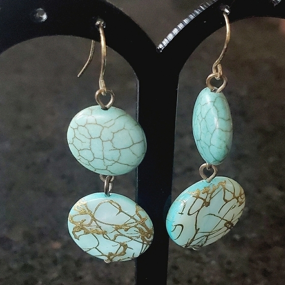 Turquoise Blue Magnesite Focal Stones With Garnet Accent Beads. 🌴 - Picture 1 of 5